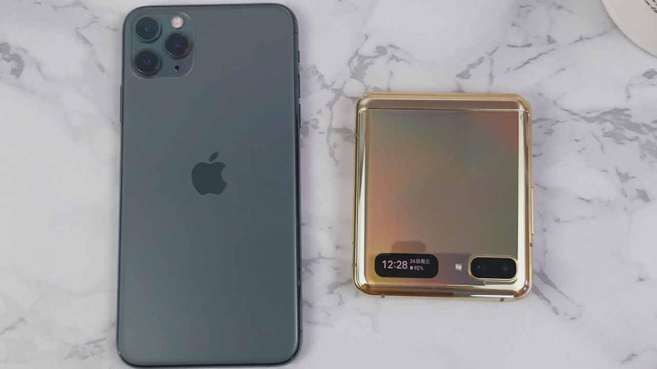三星Z Flip对比iPhone11PM,这差距百感交集!